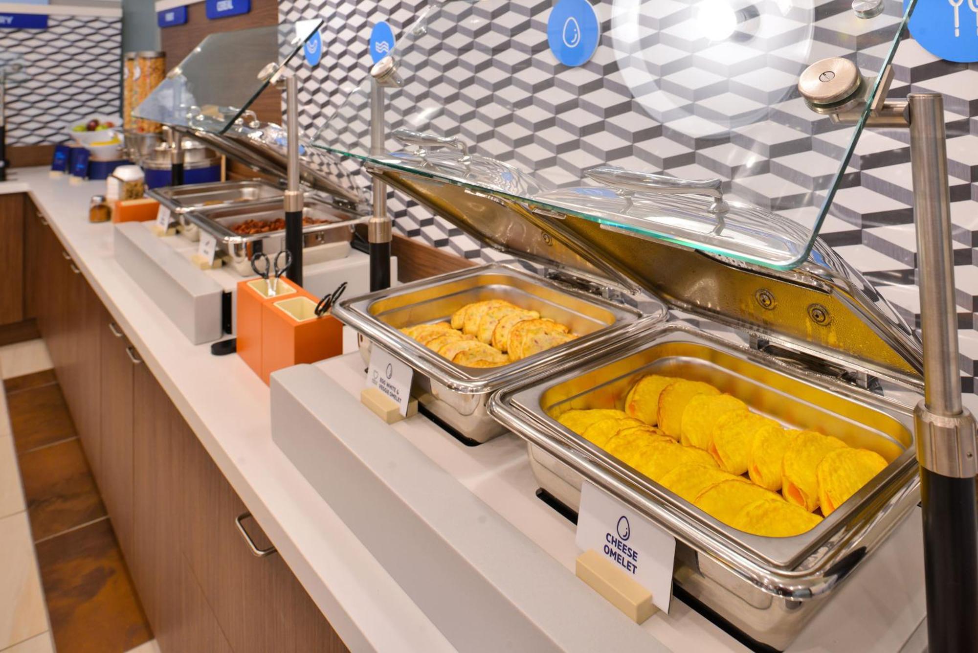 Holiday Inn Express Hotel & Suites Vernon By Ihg Eksteriør bilde