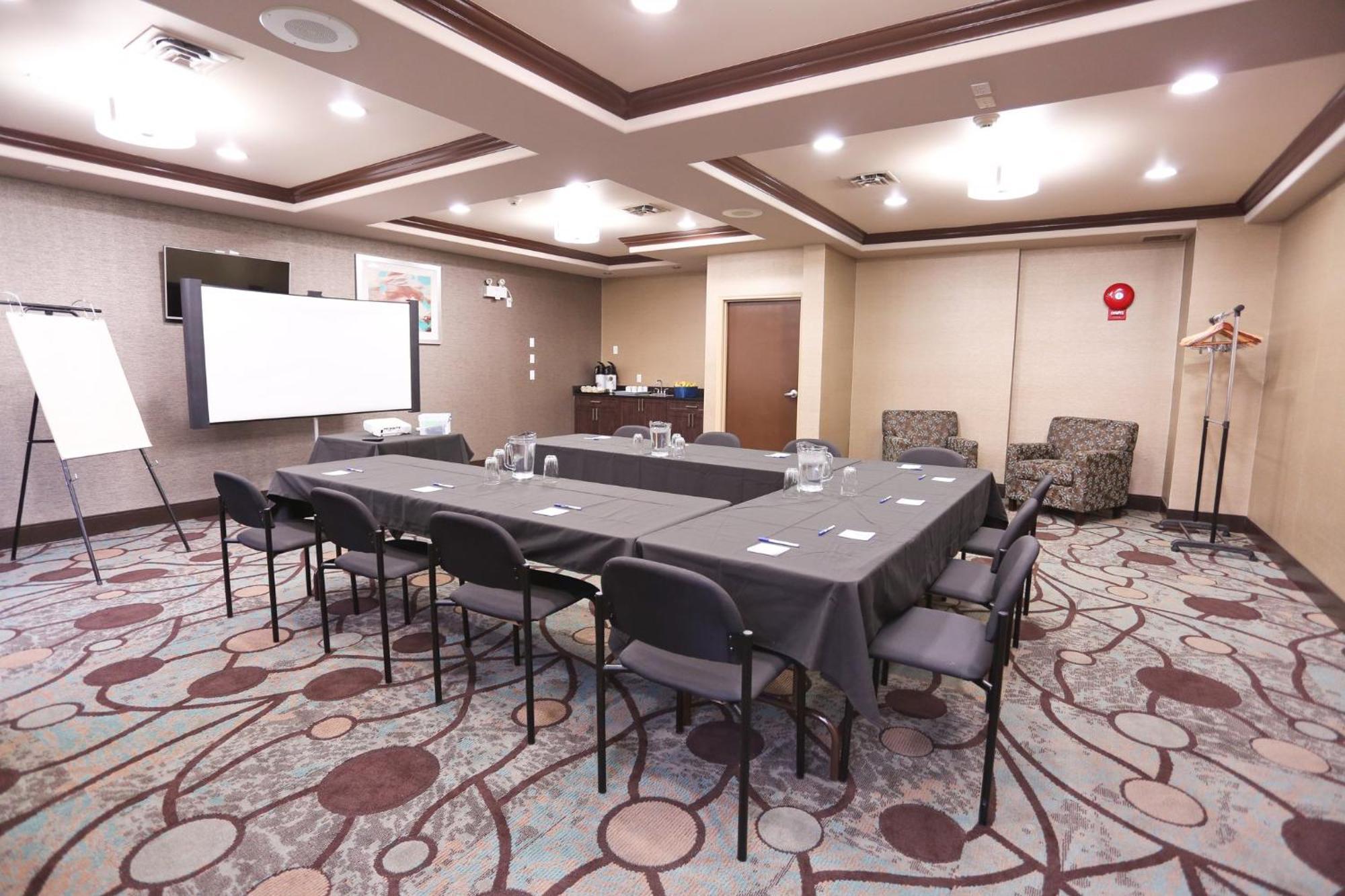 Holiday Inn Express Hotel & Suites Vernon By Ihg Eksteriør bilde