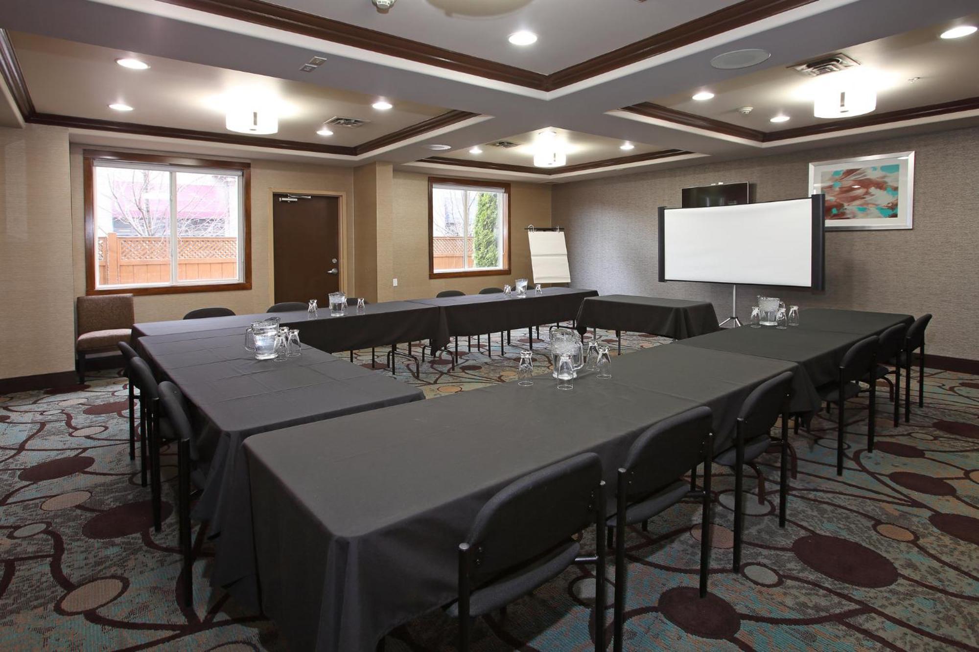 Holiday Inn Express Hotel & Suites Vernon By Ihg Eksteriør bilde