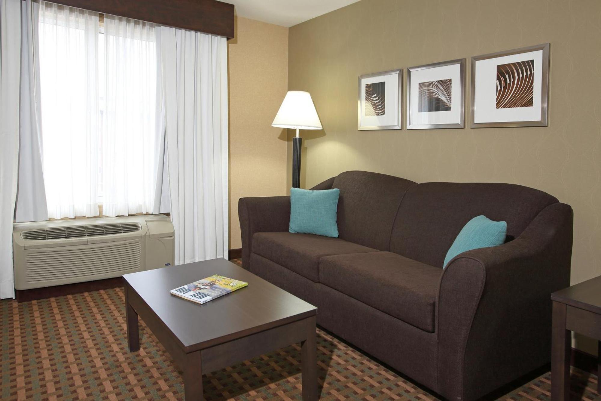 Holiday Inn Express Hotel & Suites Vernon By Ihg Eksteriør bilde