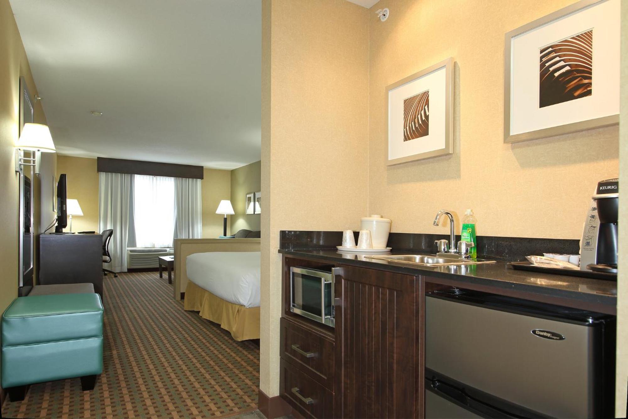 Holiday Inn Express Hotel & Suites Vernon By Ihg Eksteriør bilde